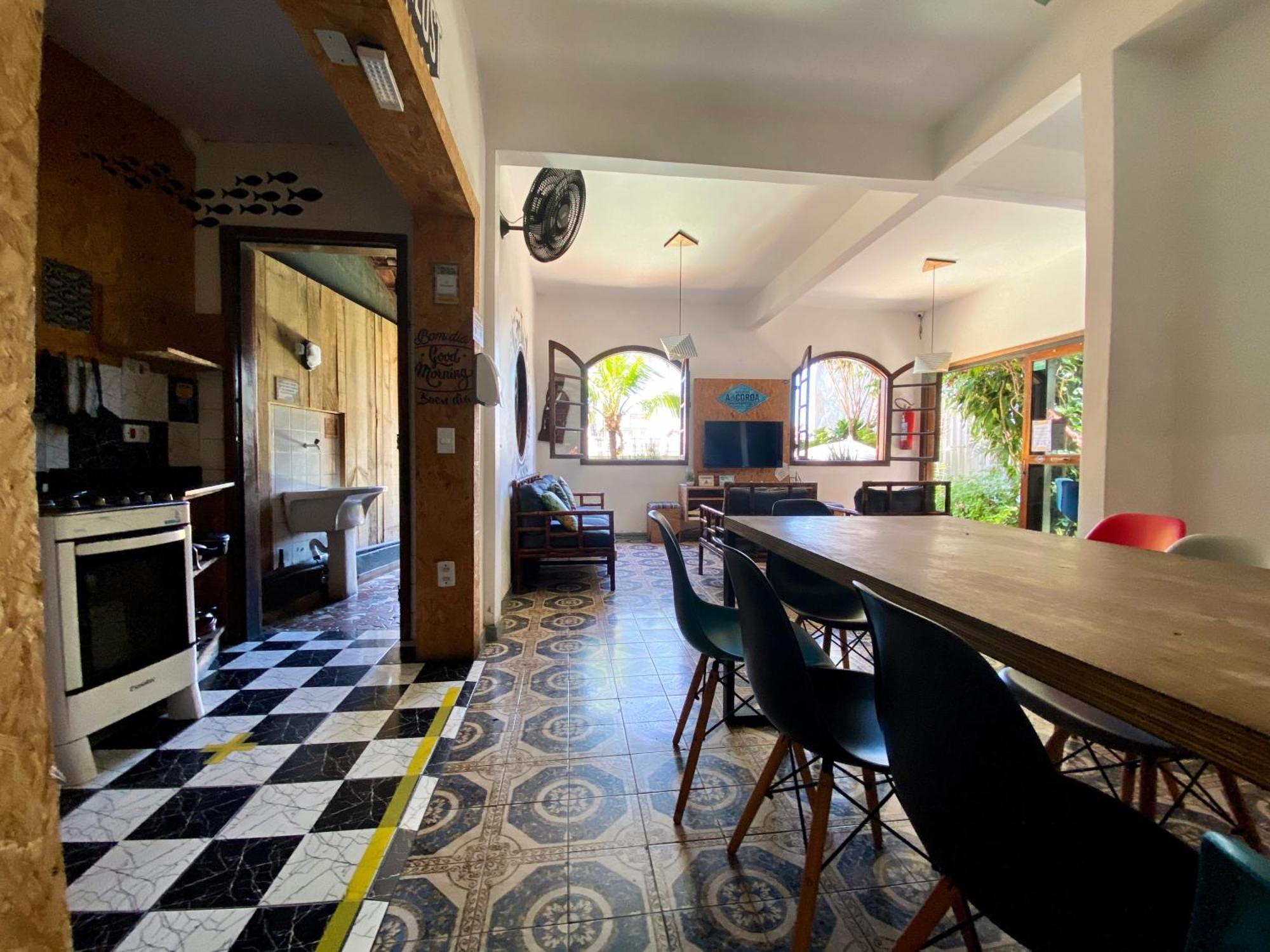 A Coroa Hostel & Suites أرايال دو كابو المظهر الخارجي الصورة